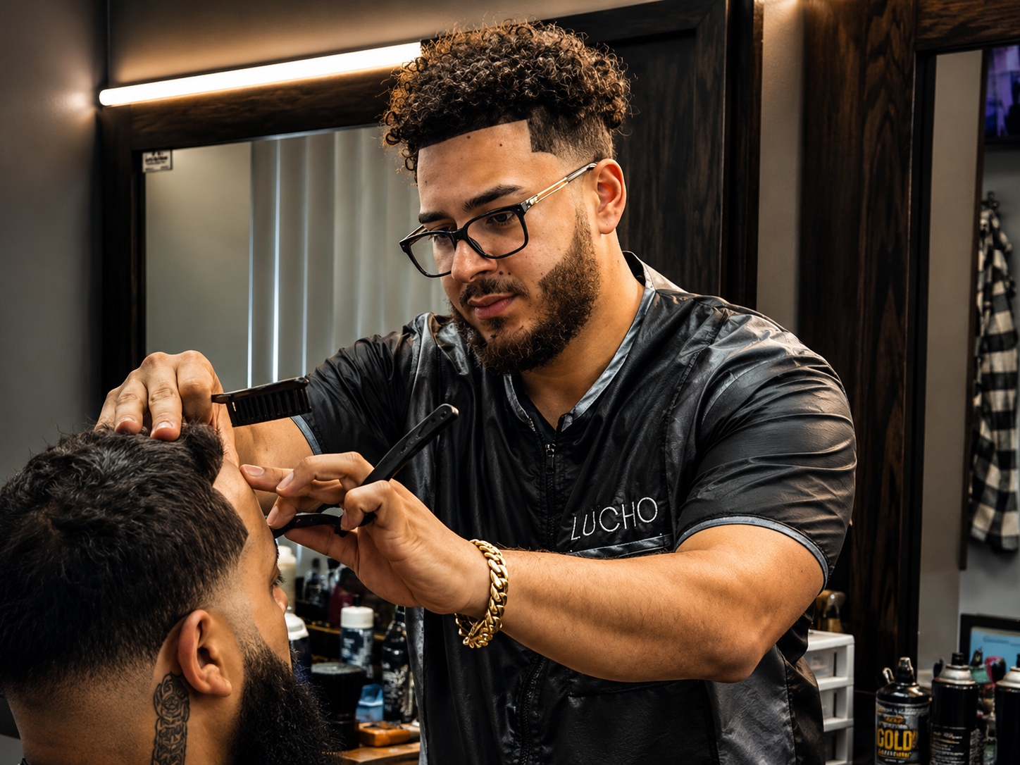 Lucho, barber at The Barber's Factory
